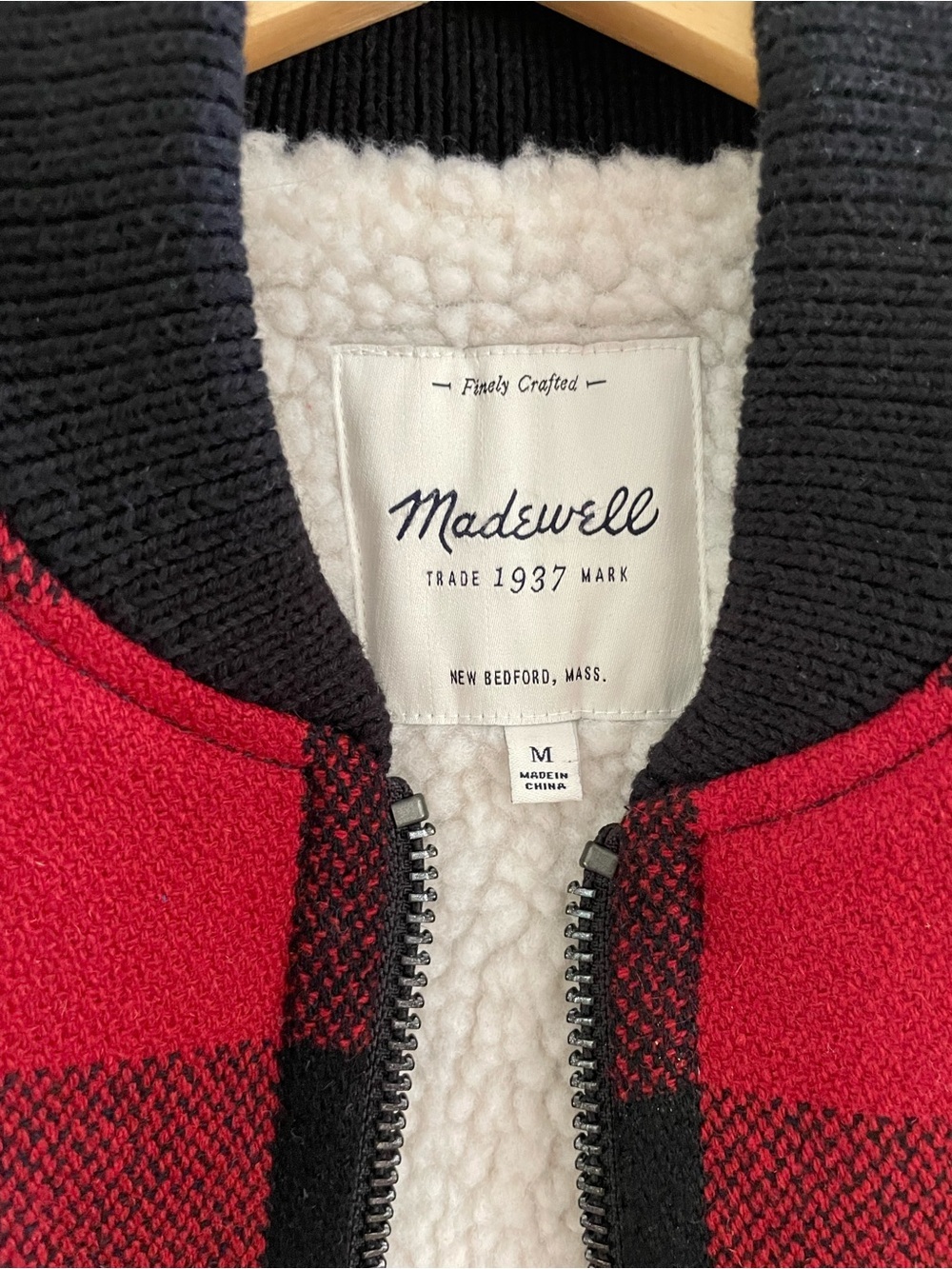 •Madewell• Red and Black Wool Buffalo Check Lumberjack Vest Sz Medium - Picture 8 of 12